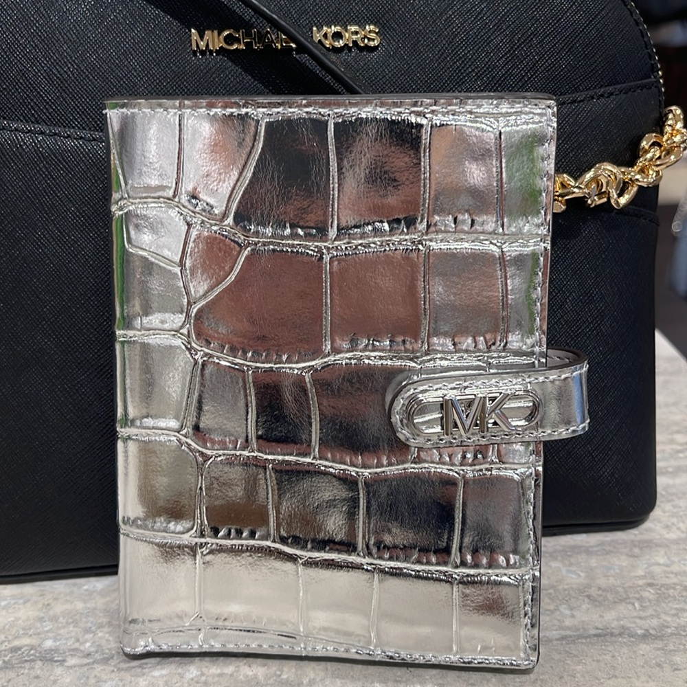 Michael Kors Empire Metallic Crocodile Embossed Leather Passport Wallet NWT - Picture 13 of 16